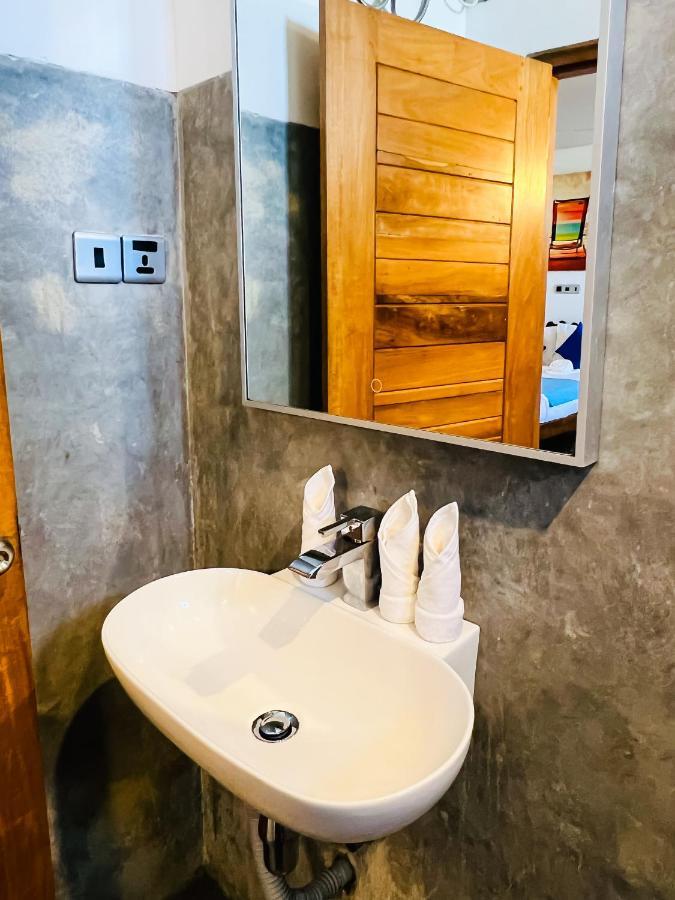 O2 Weligama Hotel & Spa Luaran gambar